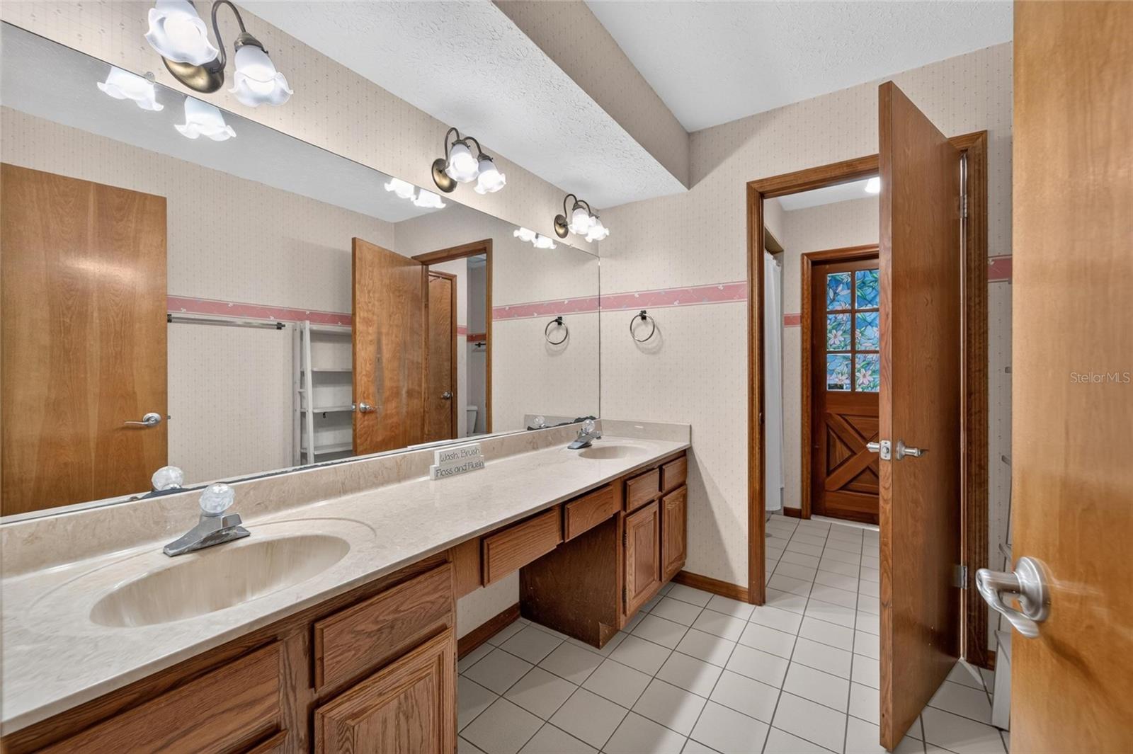 4104 BROOKE DR — photo 41