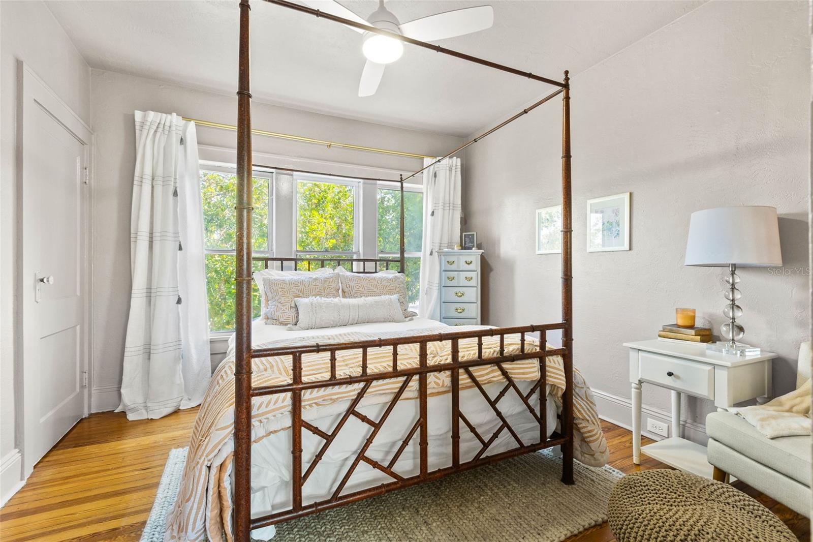1423 DR MARTIN LUTHER KING JR ST N — photo 38