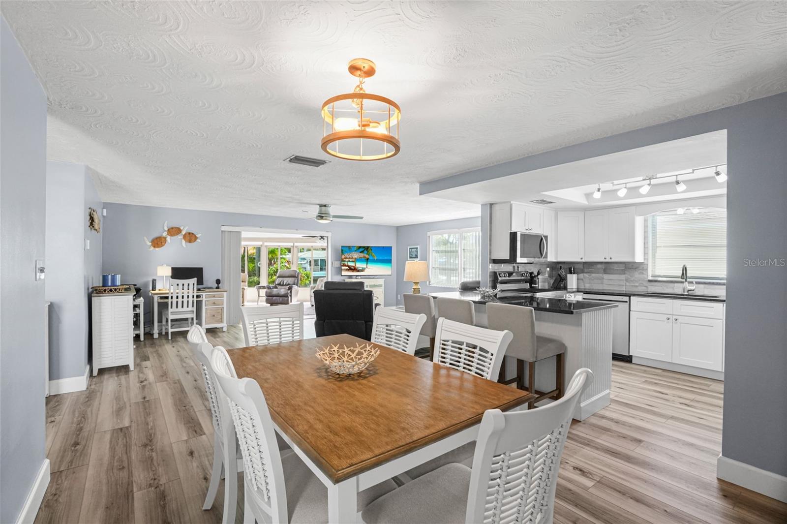 4916 POMPANO DR — photo 8