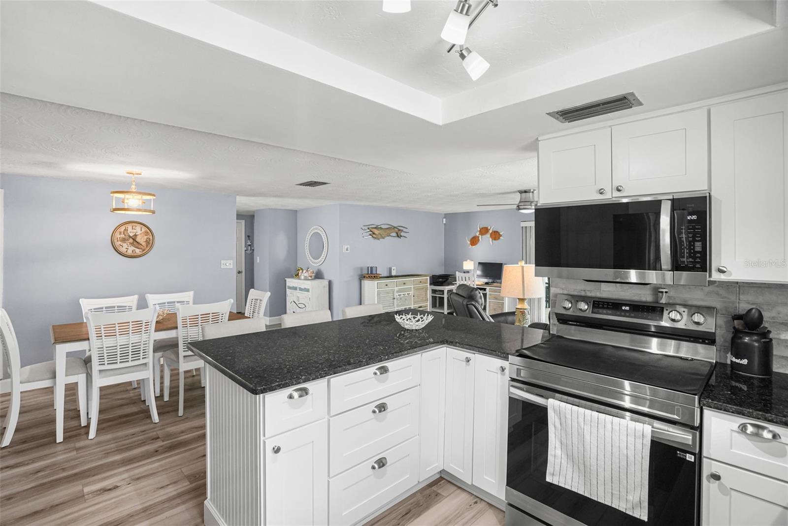 4916 POMPANO DR — photo 11