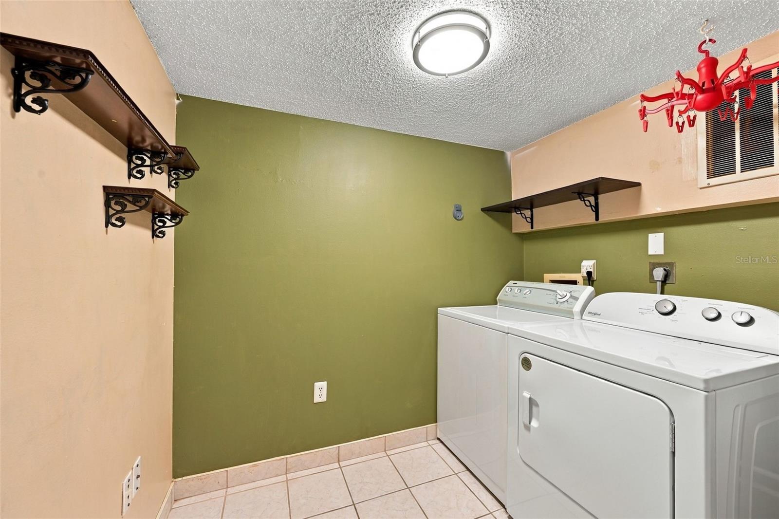 3380 CRYSTAL CT E #P — photo 30