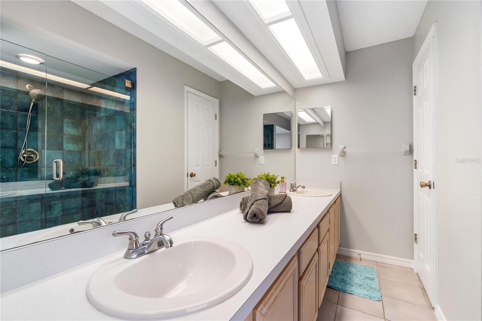 8015 INTERBAY BLVD — photo 35