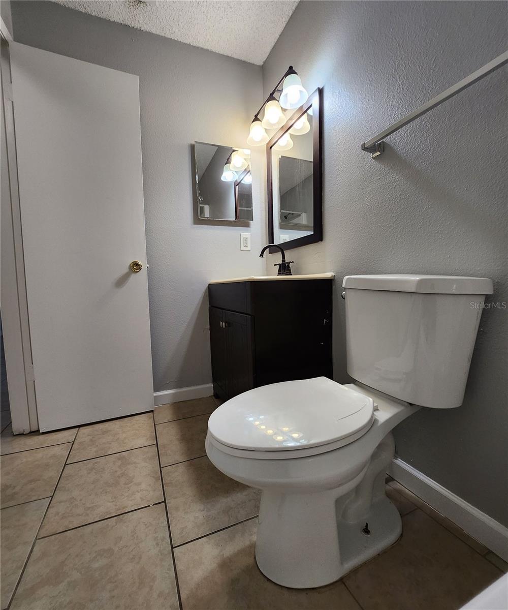 237 THORN TREE PL — photo 8