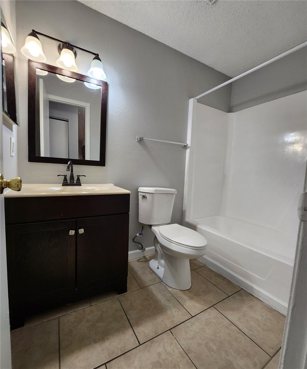 237 THORN TREE PL — photo 9