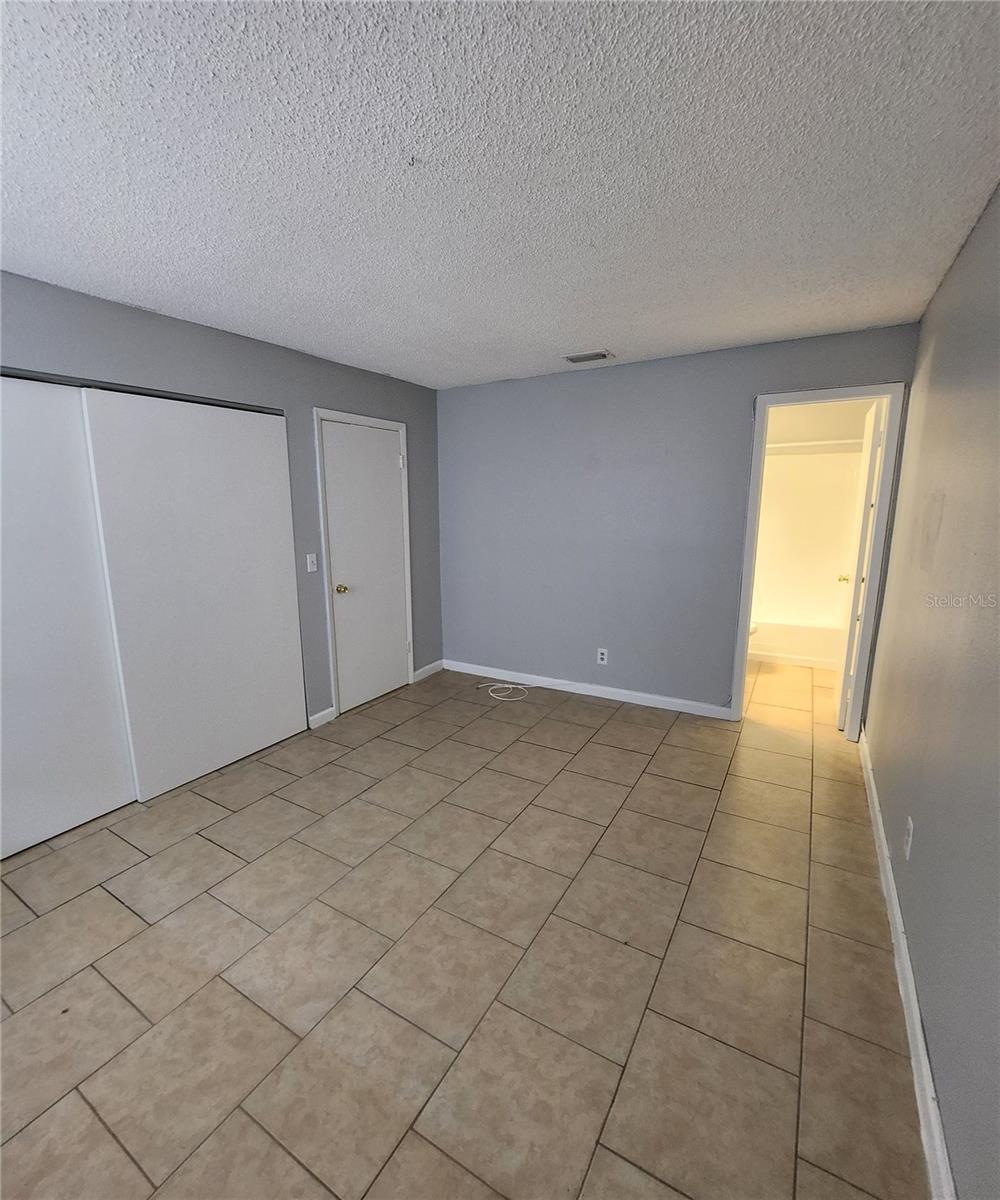 237 THORN TREE PL — photo 13