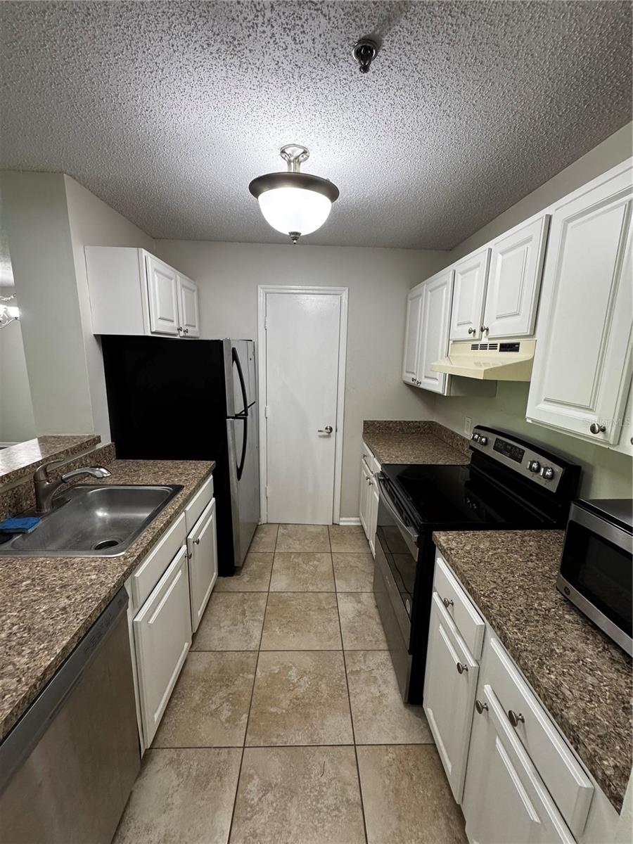 11901 4TH ST N #2202 — photo 2