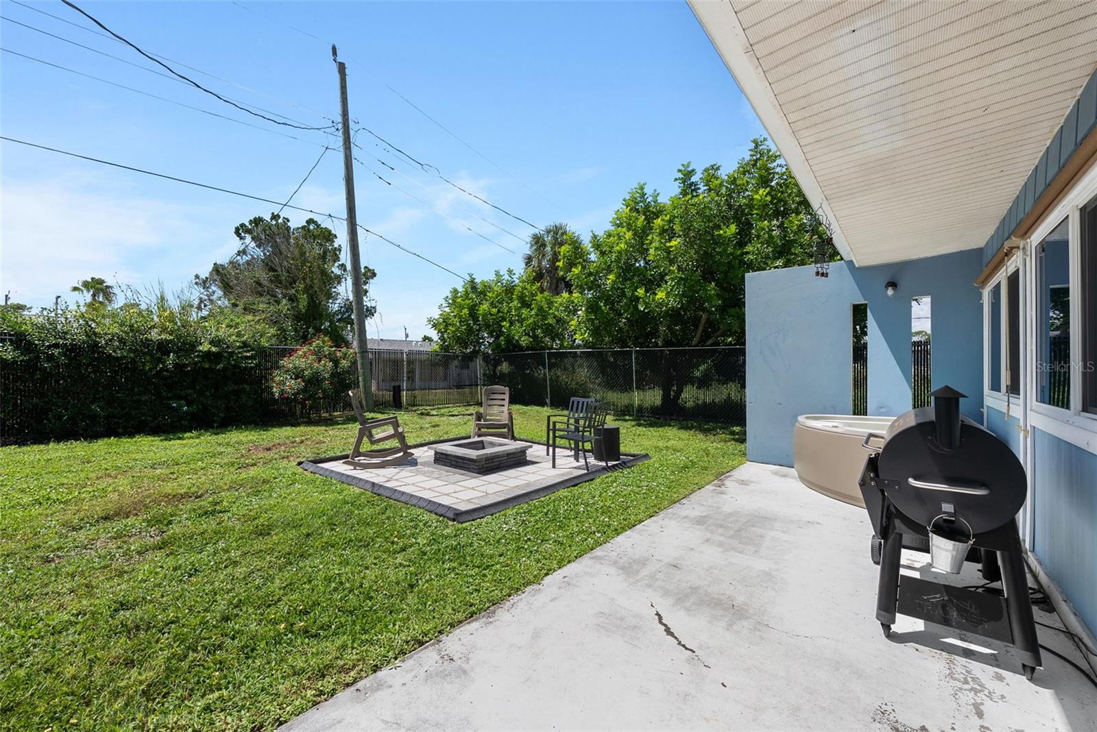 8081 CASCADAS AVE — photo 34