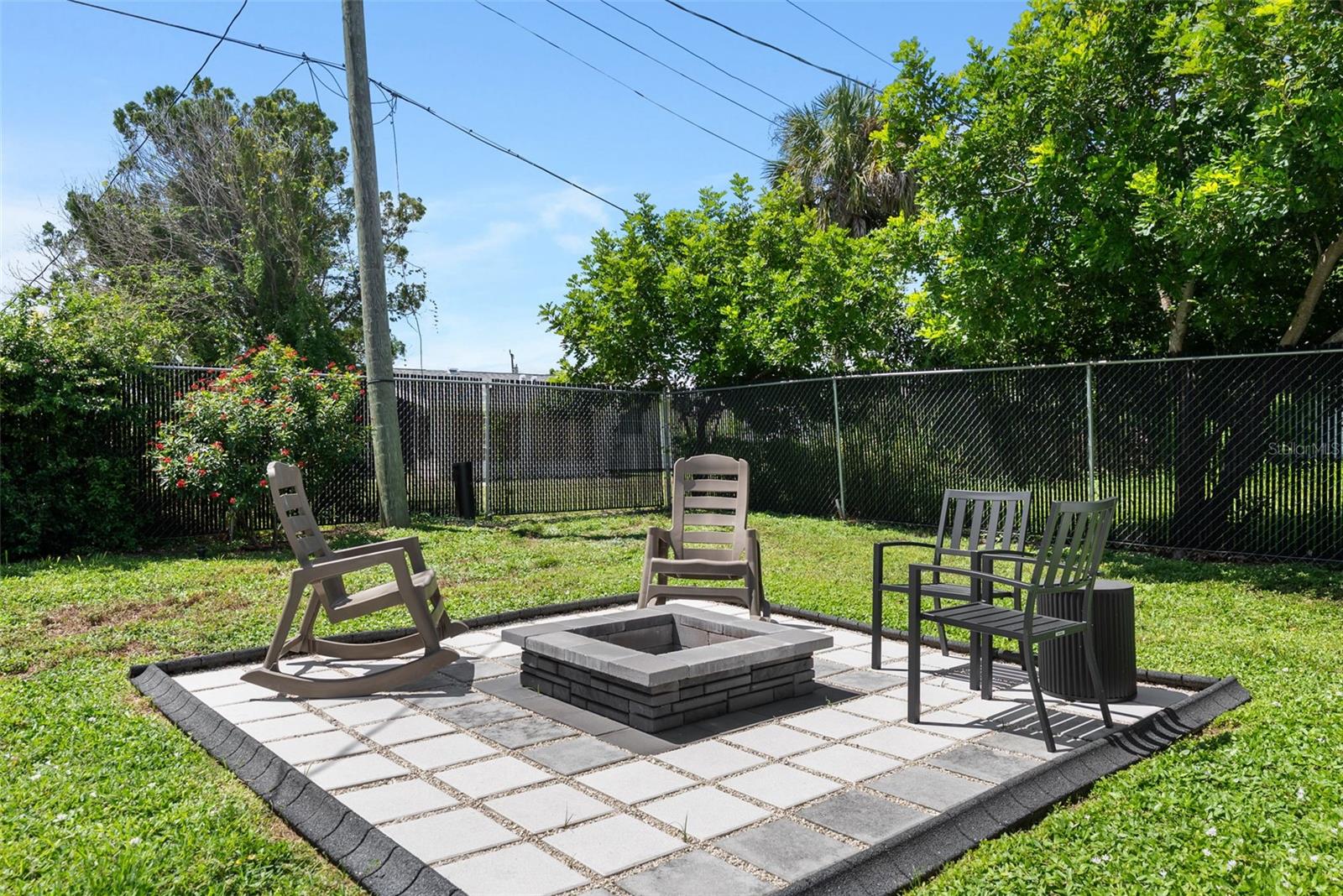 8081 CASCADAS AVE — photo 37
