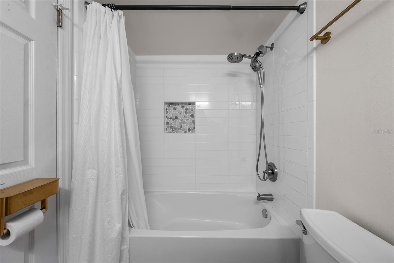 8081 CASCADAS AVE — photo 30