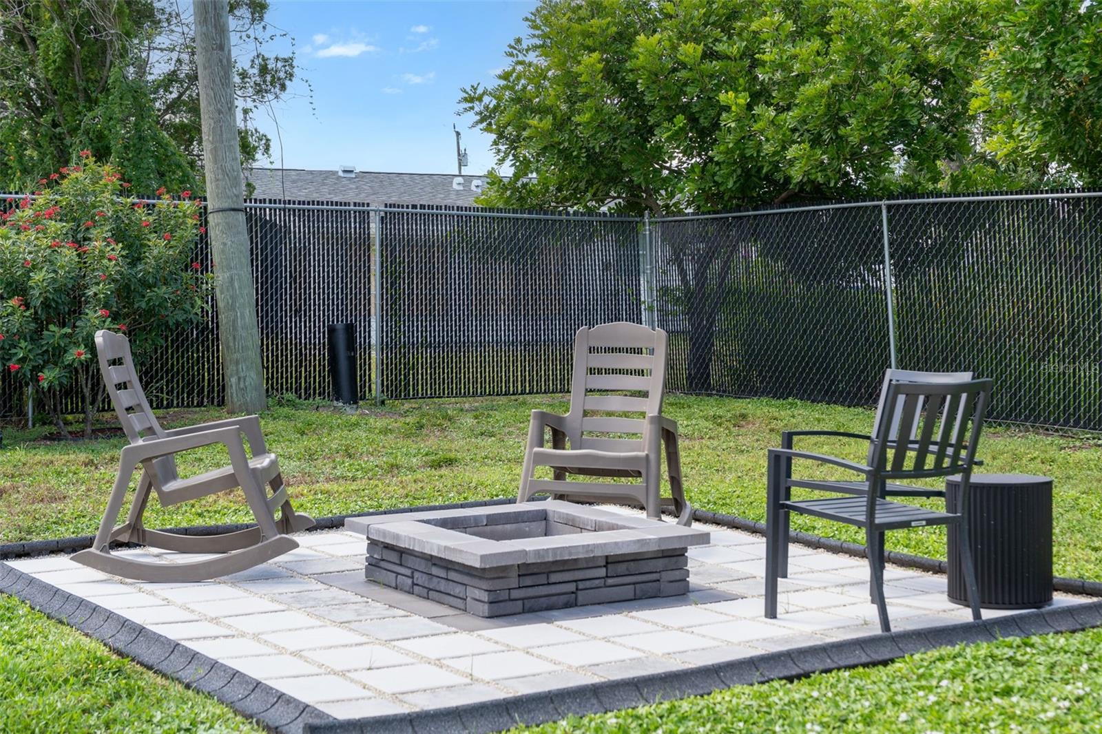 8081 CASCADAS AVE — photo 35