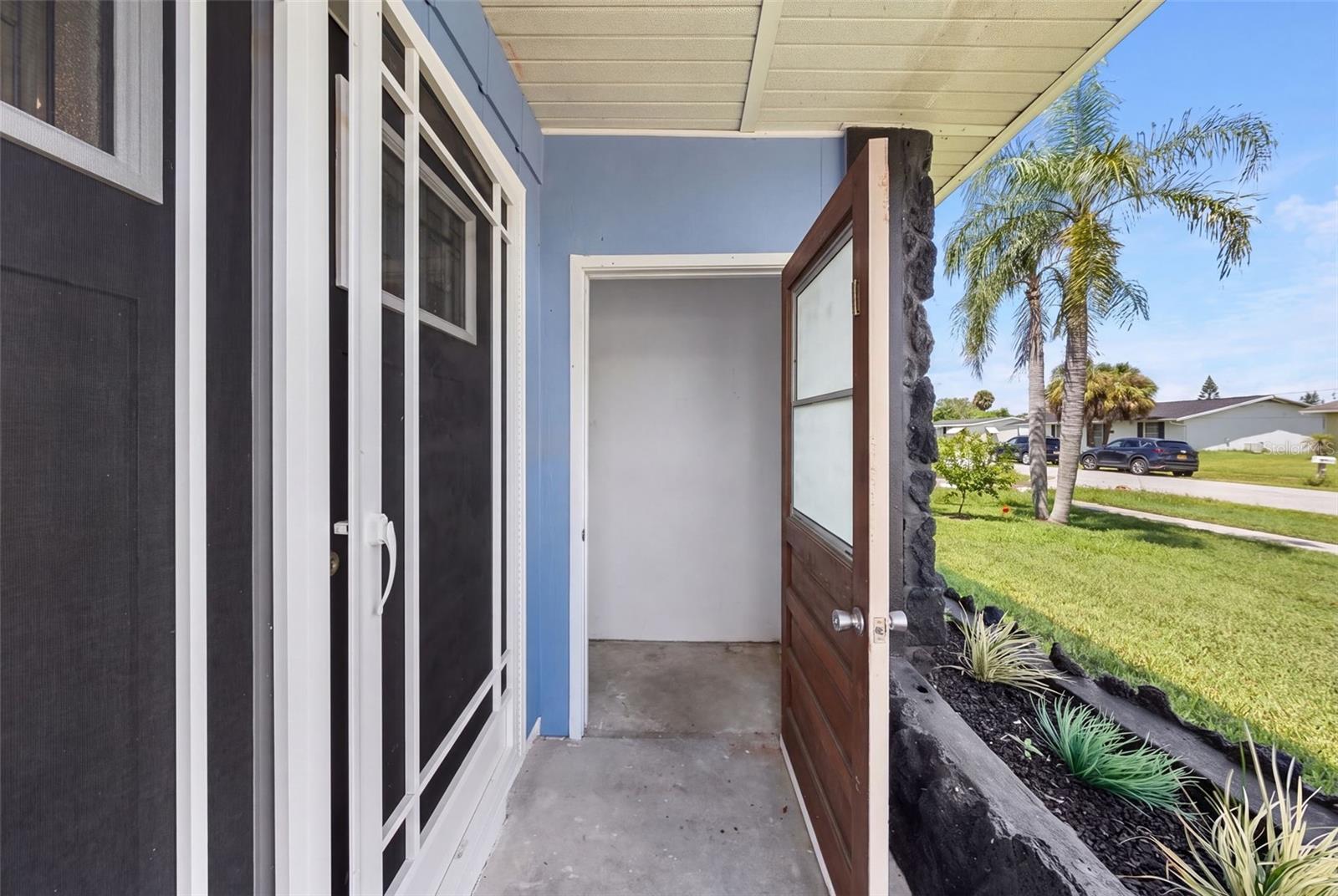 8081 CASCADAS AVE — photo 48