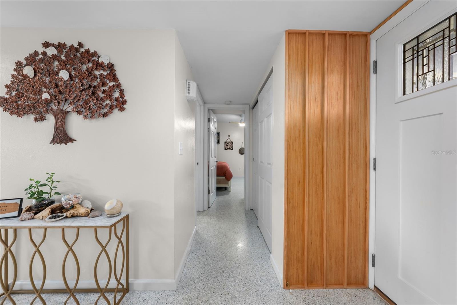 8081 CASCADAS AVE — photo 24