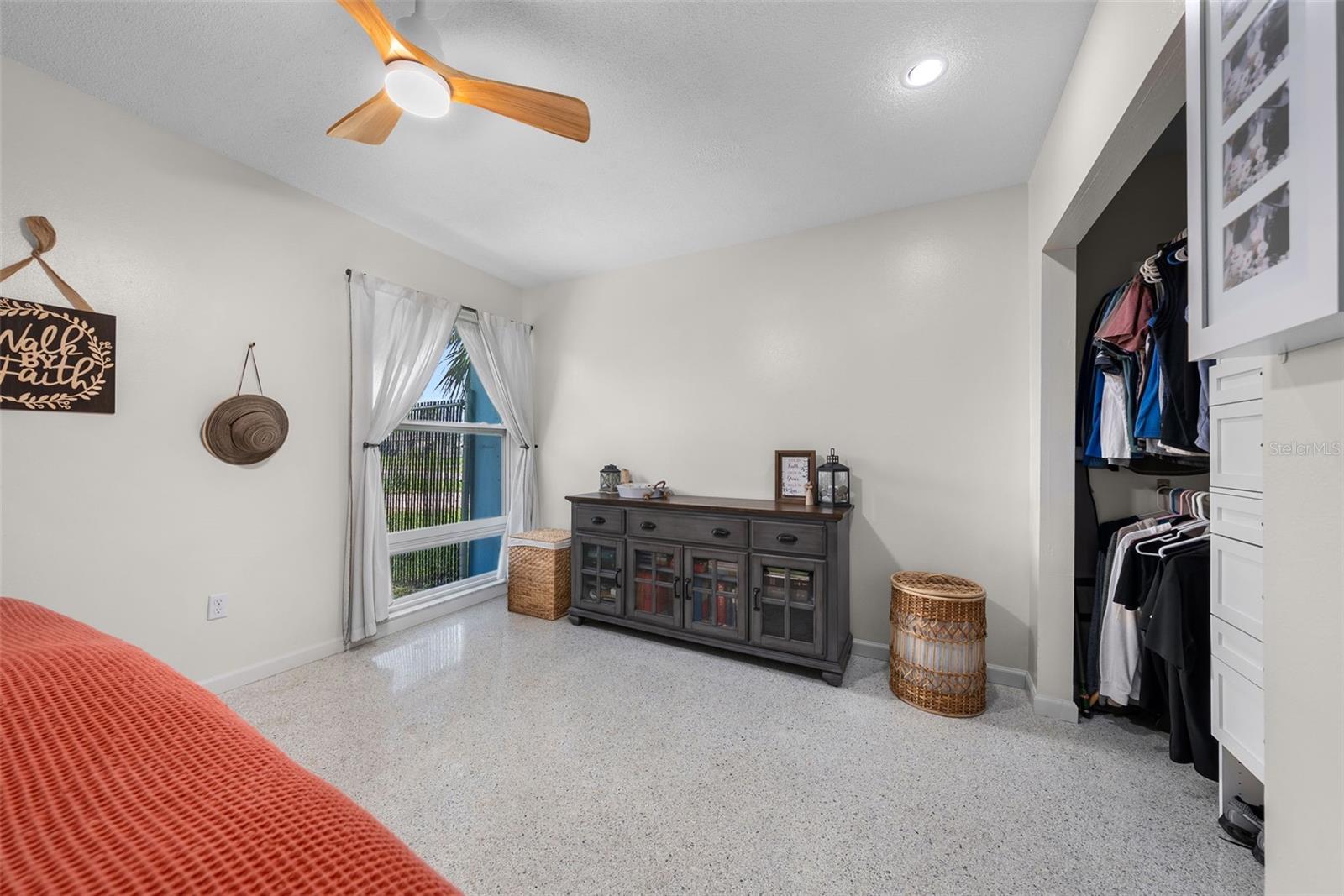8081 CASCADAS AVE — photo 27