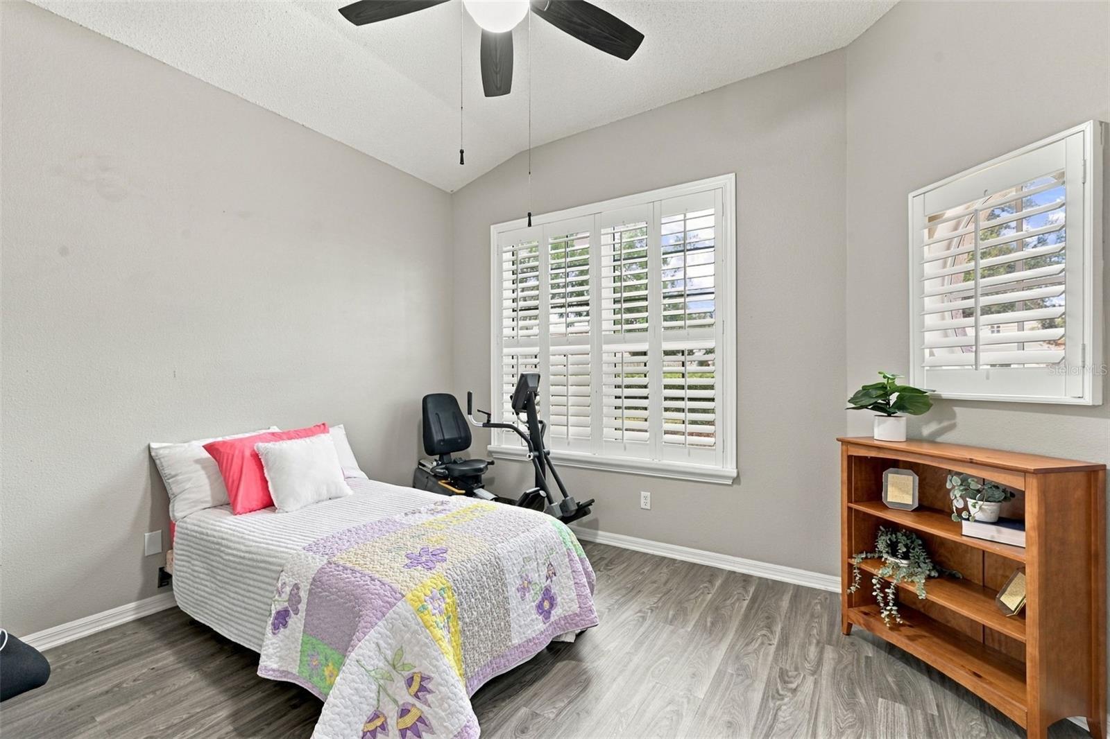 19401 MELODY FAIR PL — photo 28