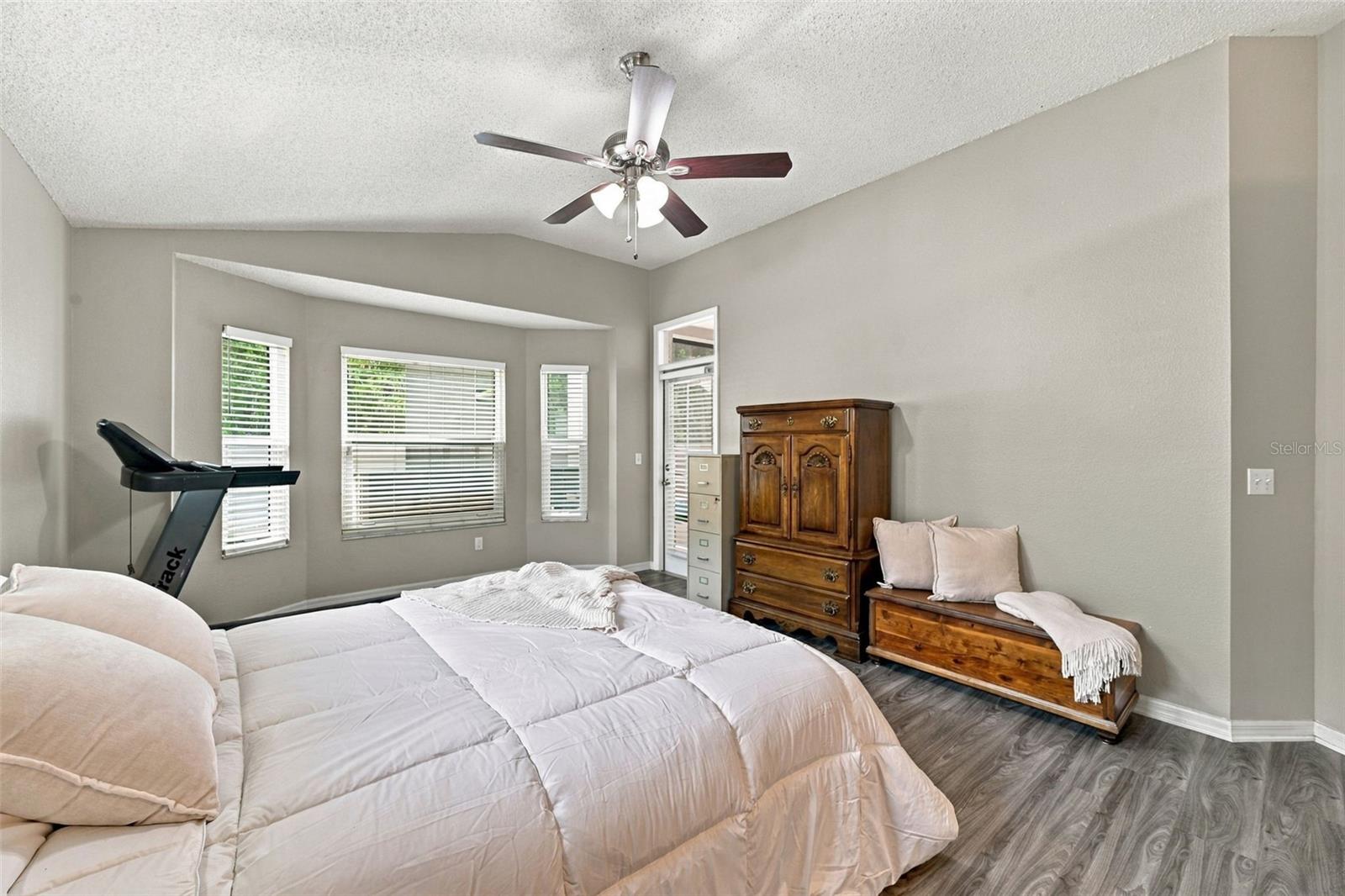 19401 MELODY FAIR PL — photo 21