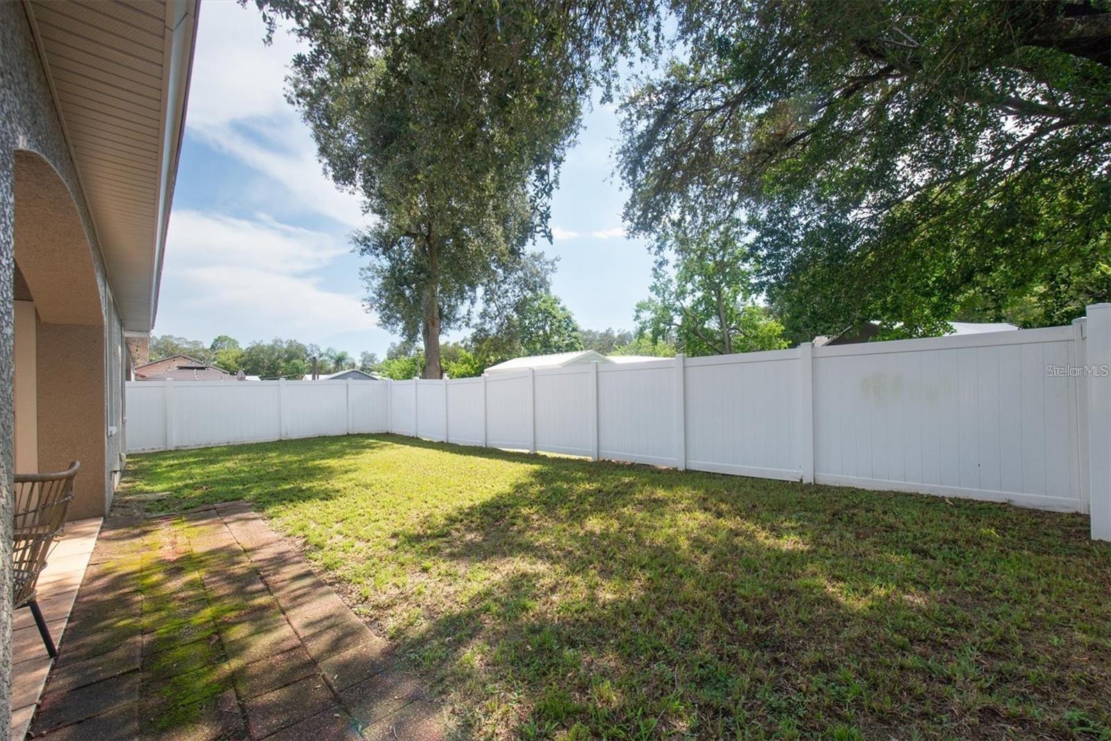 8930 N NEWPORT AVE — photo 39