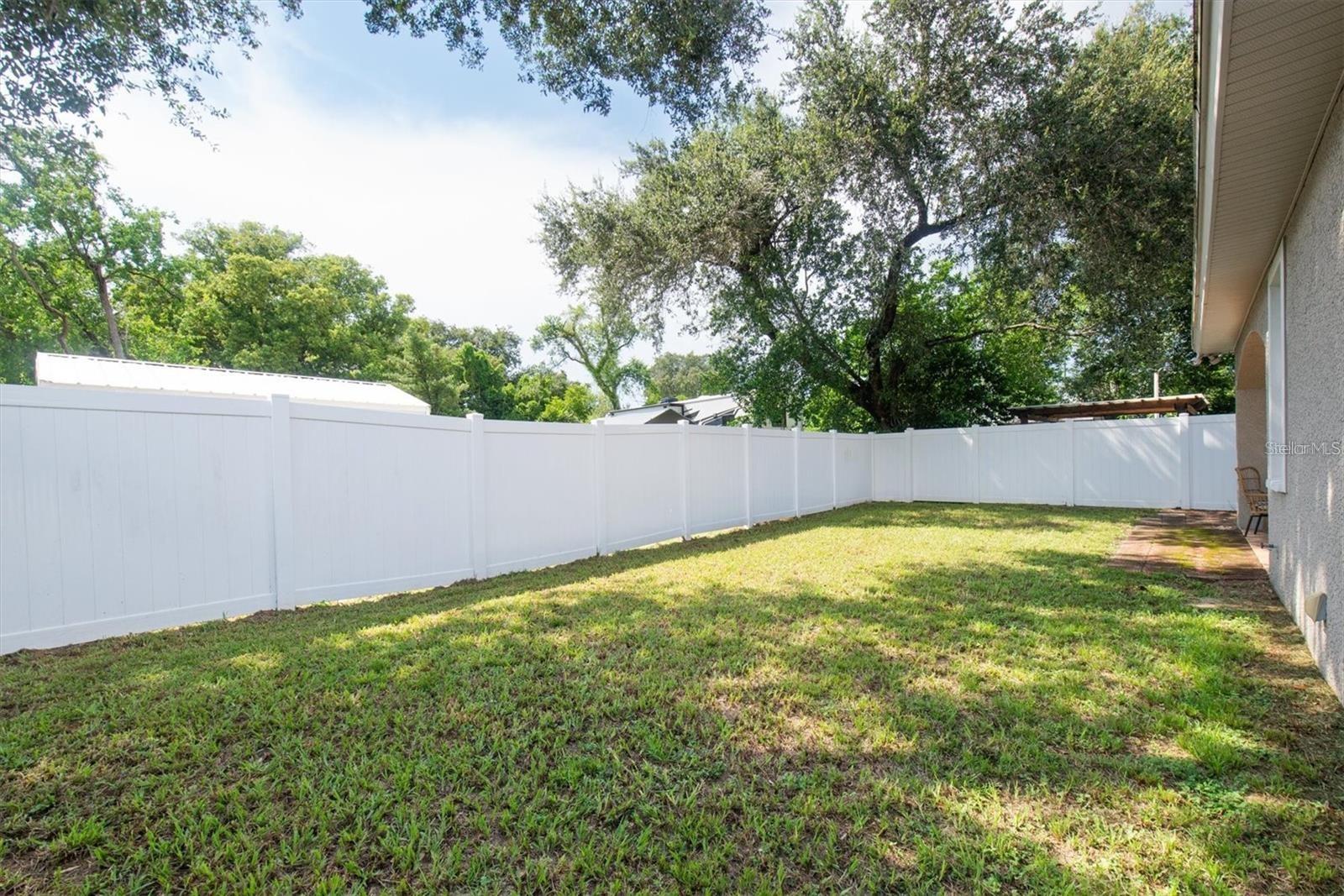 8930 N NEWPORT AVE — photo 42