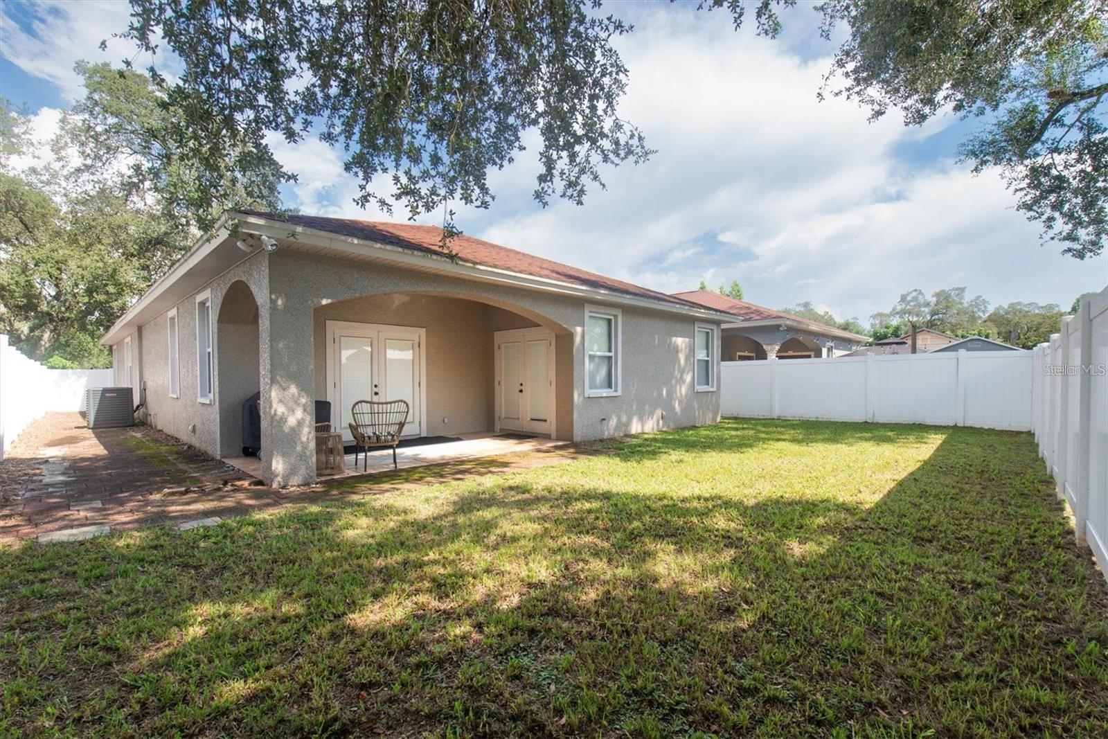 8930 N NEWPORT AVE — photo 40