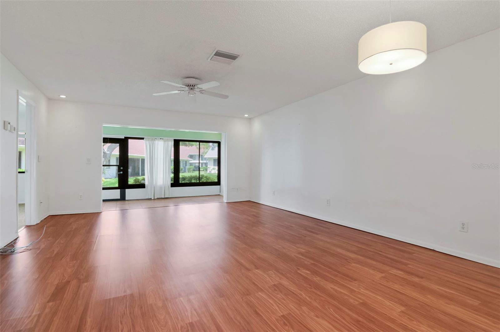 2569 LAURELWOOD DR #11B — photo 12