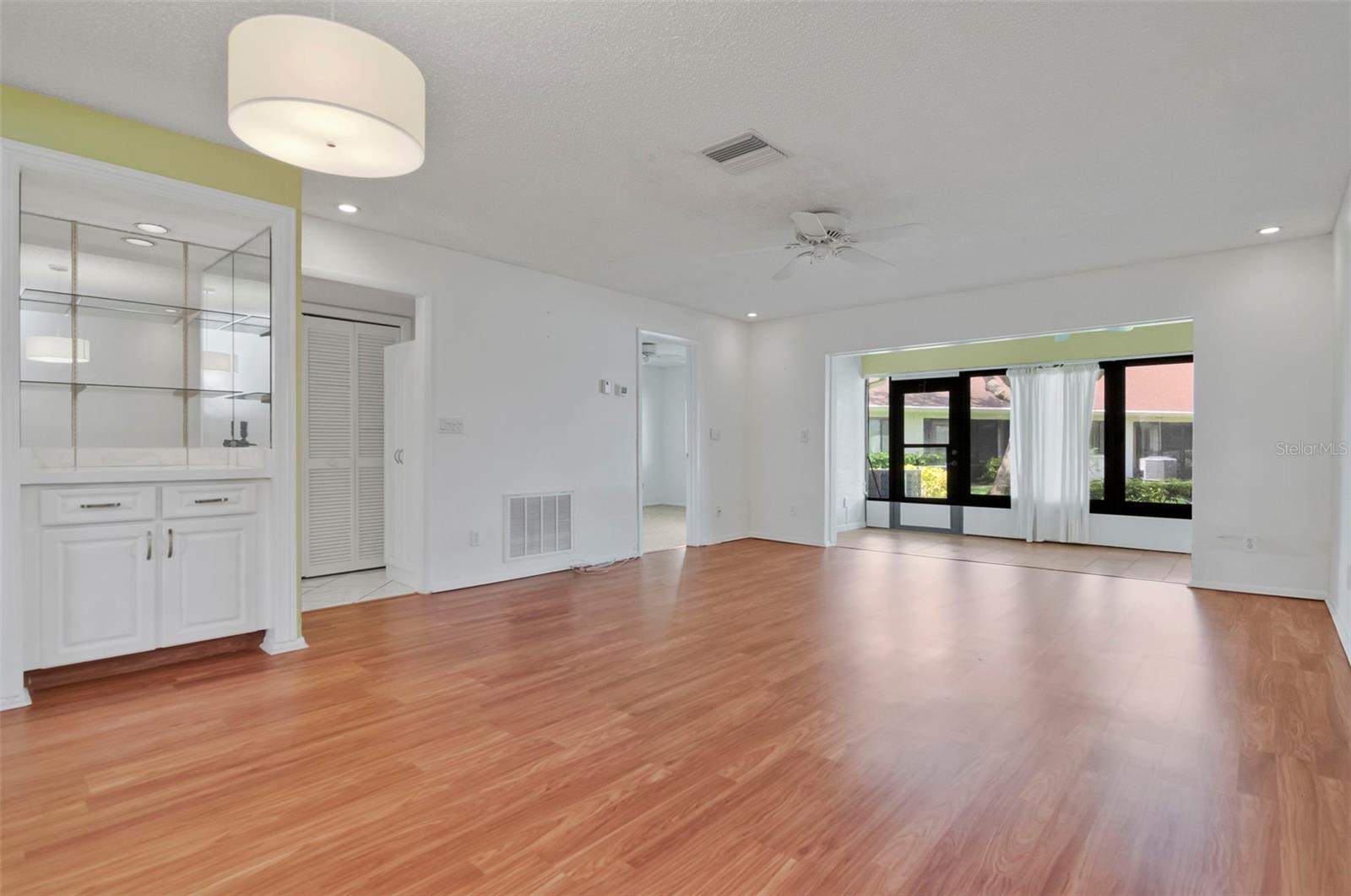 2569 LAURELWOOD DR #11B — photo 13