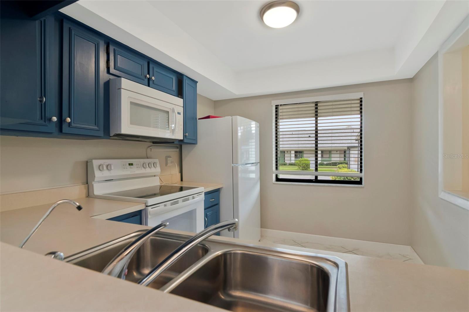 2569 LAURELWOOD DR #11B — photo 7
