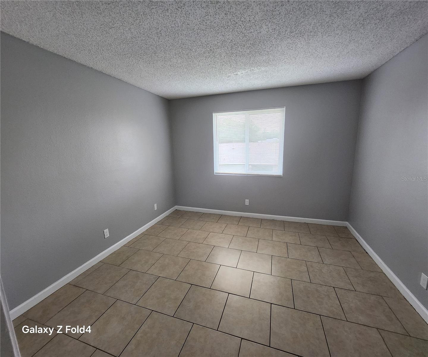 239 RED MAPLE PL — photo 9