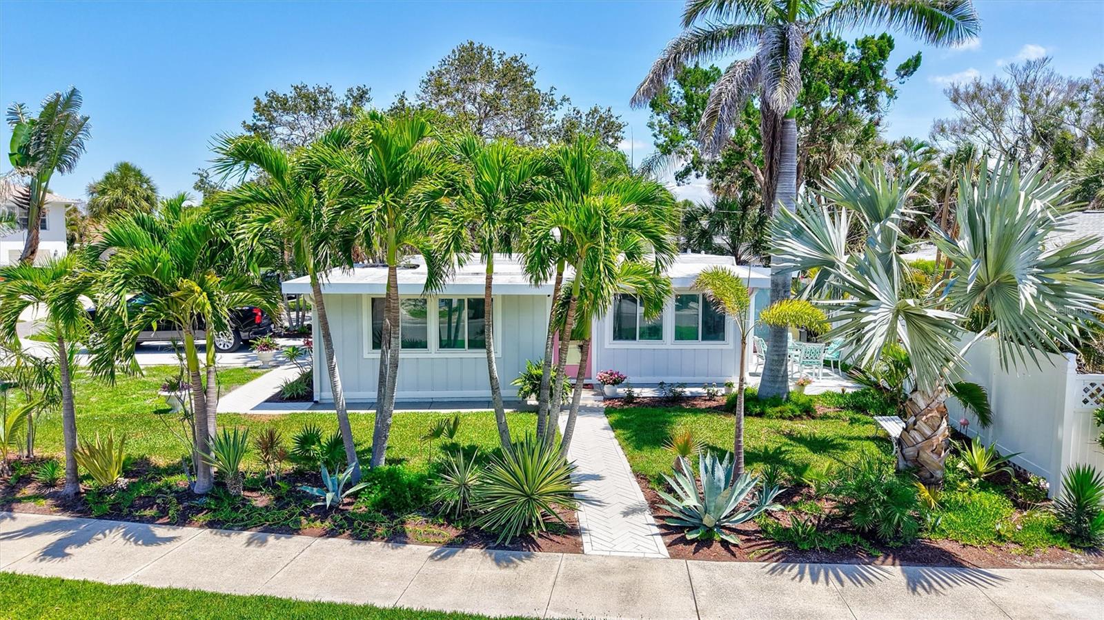 643 CALLE DEL OTONO — photo 2
