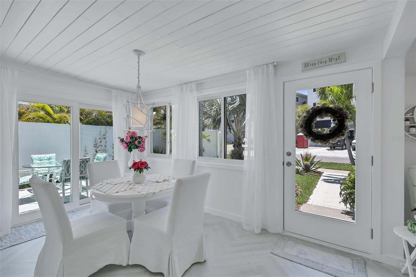 643 CALLE DEL OTONO — photo 16