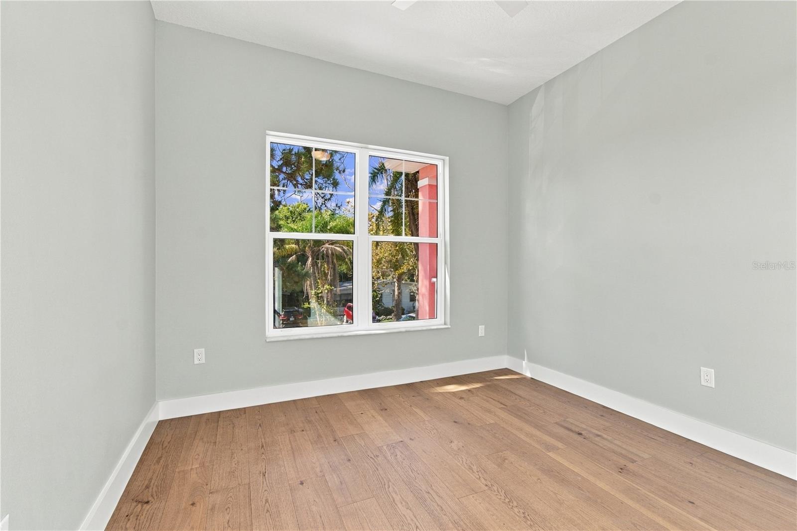 316 INDIANA AVE — photo 33