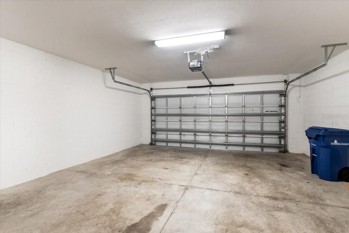 6559 SILVERSTAR DR — photo 44