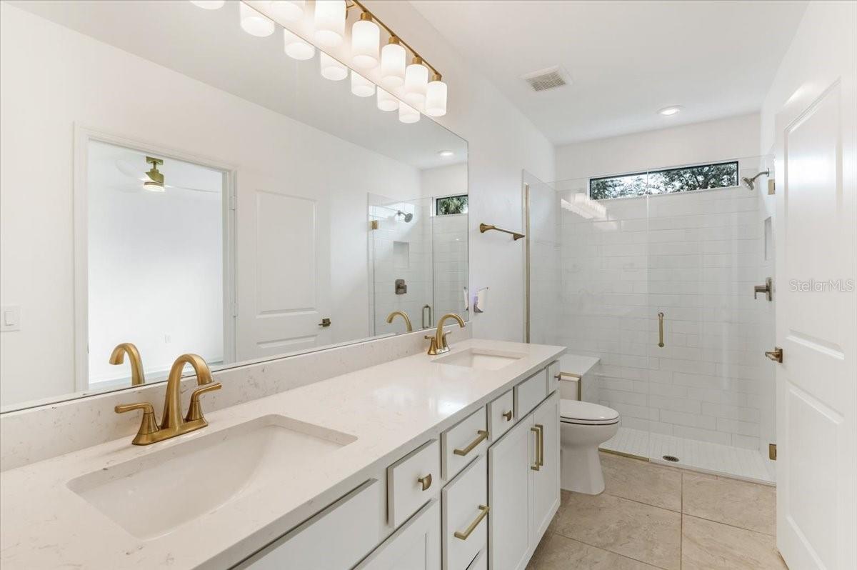 6559 SILVERSTAR DR — photo 18