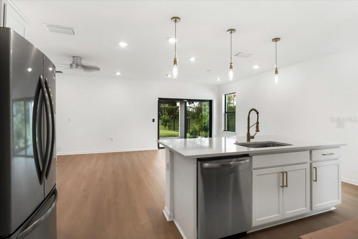 6559 SILVERSTAR DR — photo 7