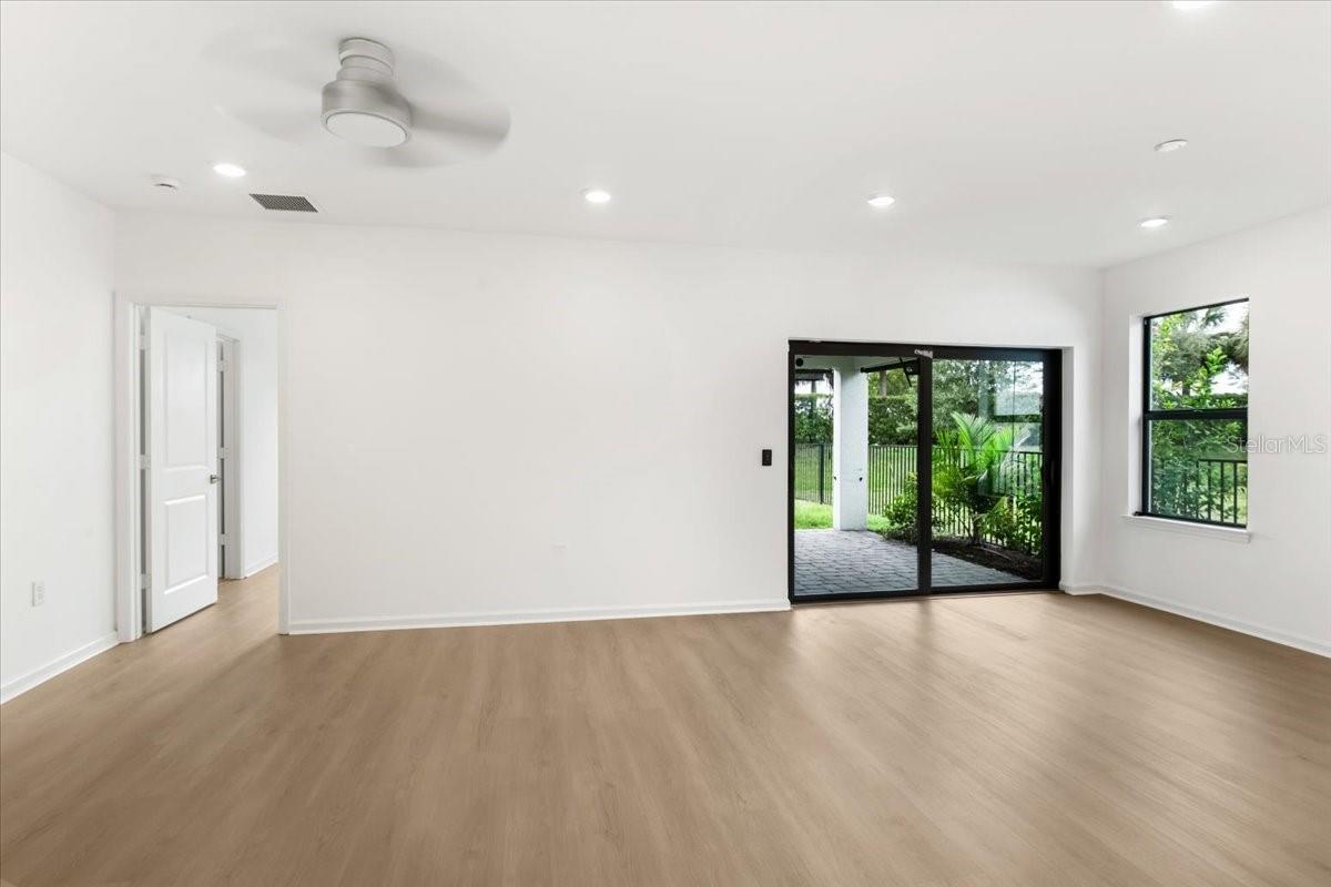 6559 SILVERSTAR DR — photo 13