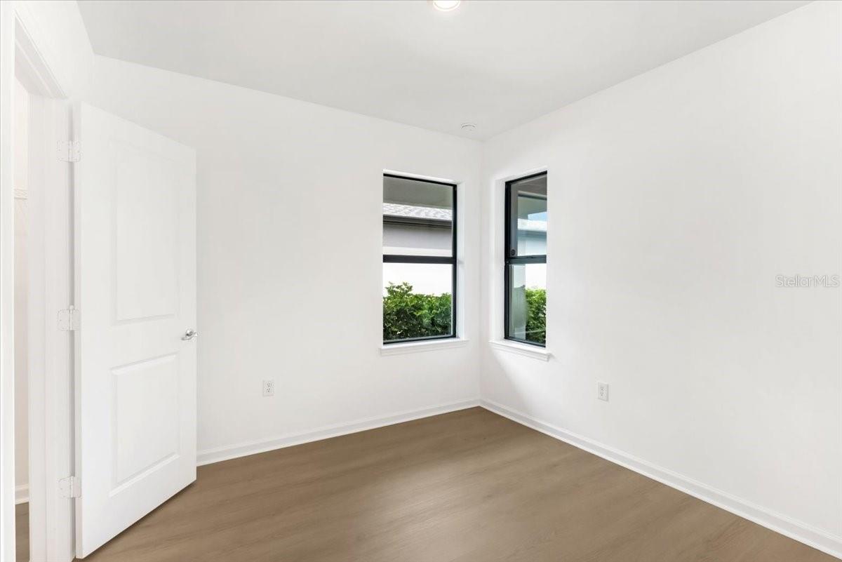 6559 SILVERSTAR DR — photo 28