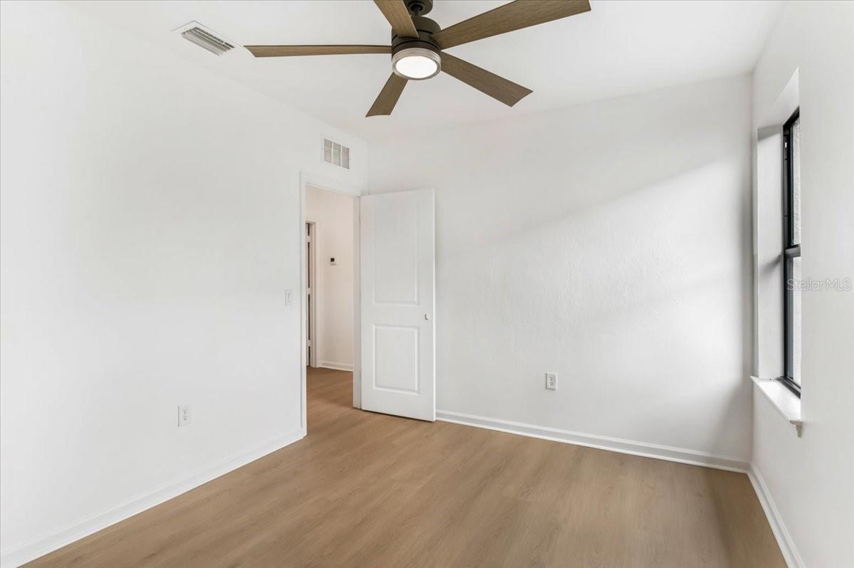 6559 SILVERSTAR DR — photo 21