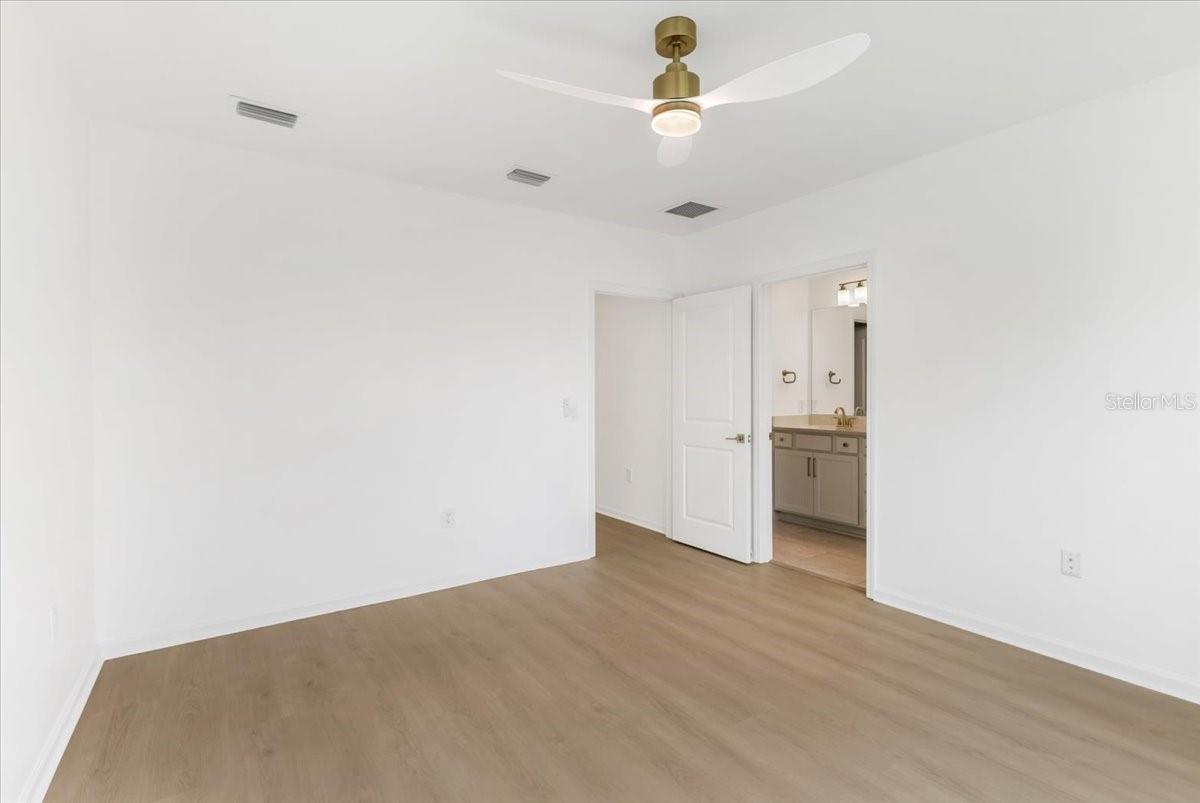 6559 SILVERSTAR DR — photo 16