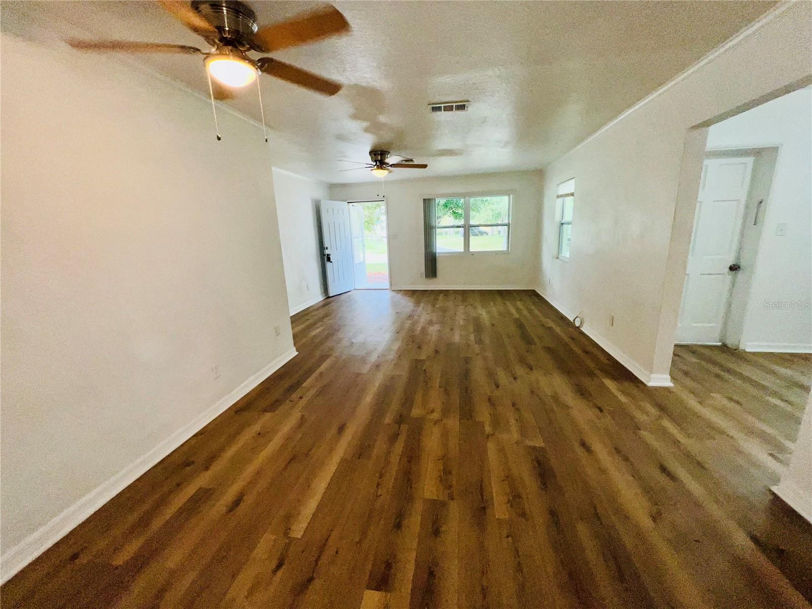 1247 DAVIS RD — photo 10