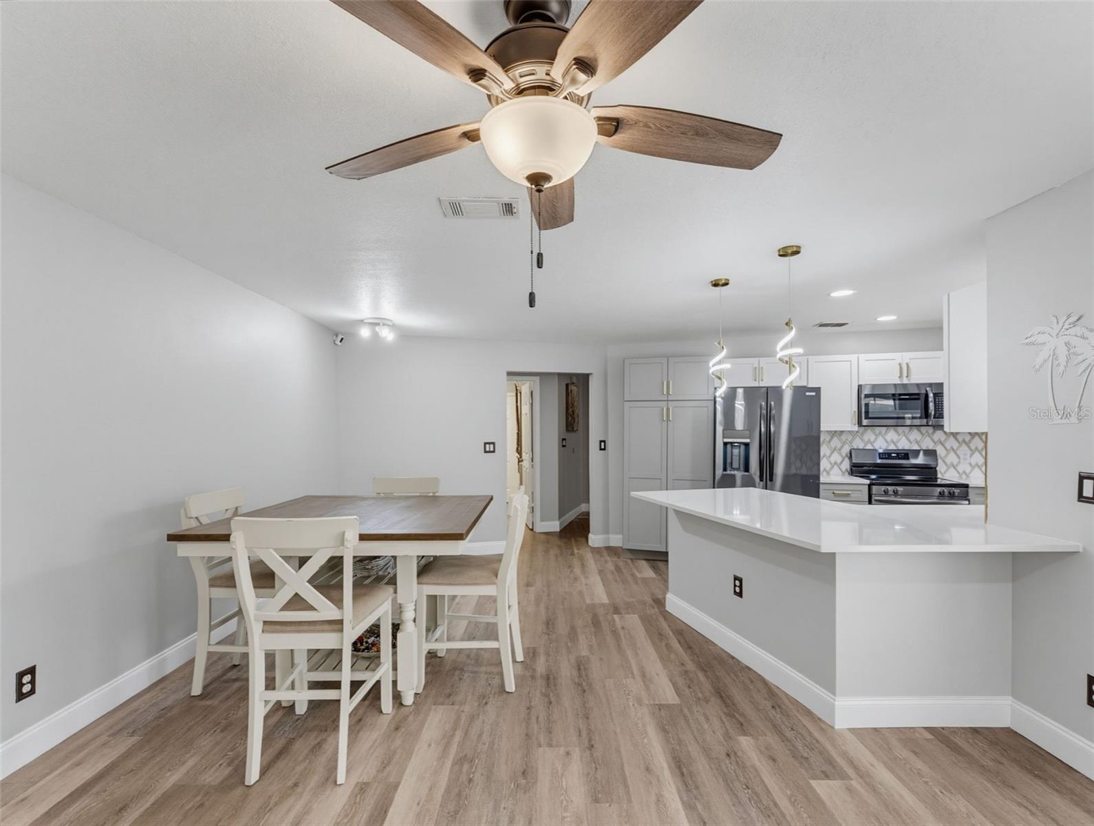 1846 DEL ROBLES DR — photo 18