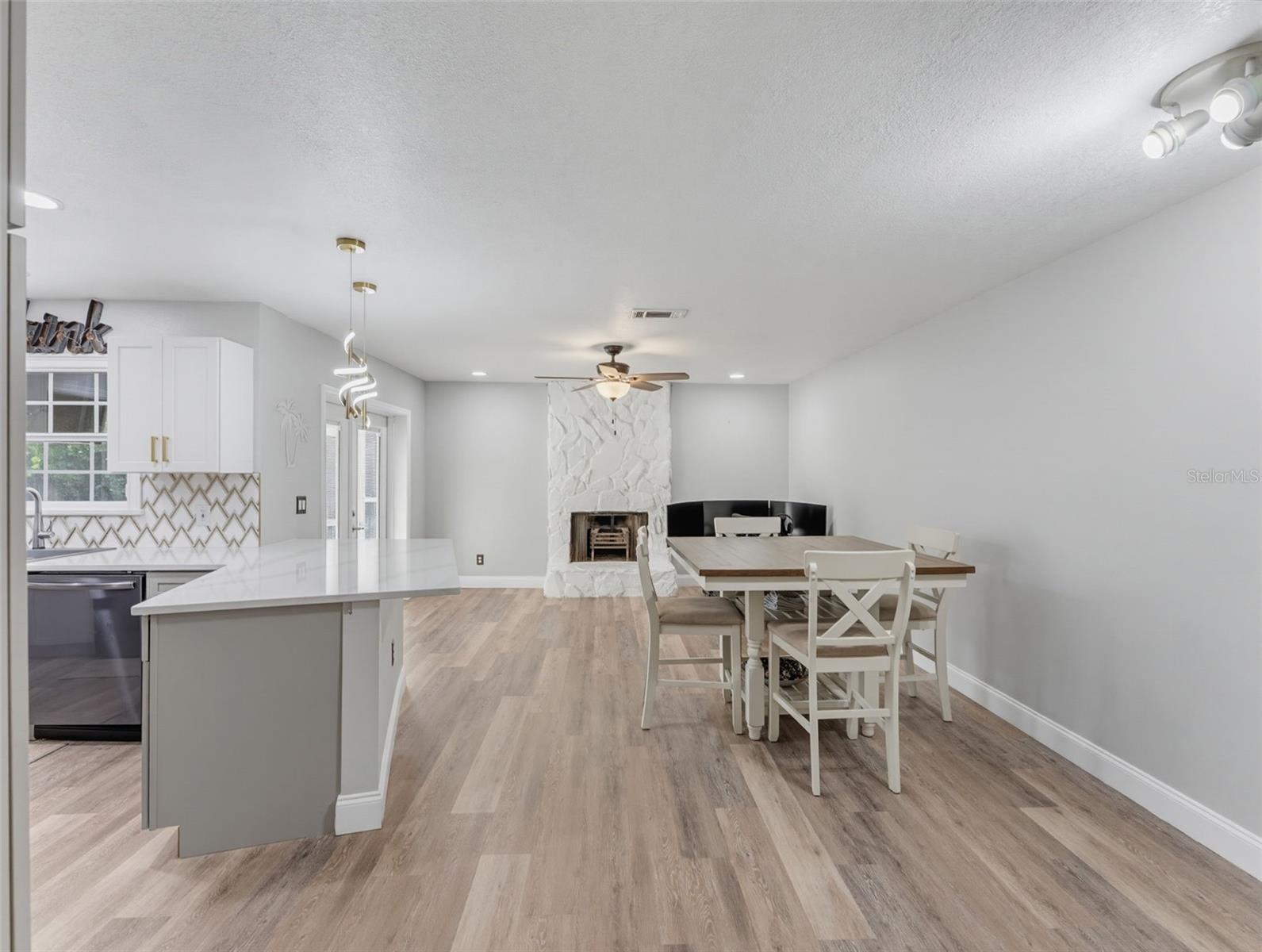1846 DEL ROBLES DR — photo 19