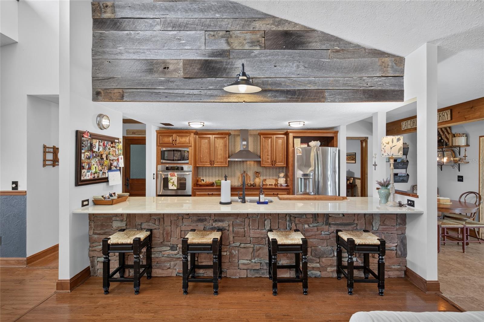 906 RETRIEVER AVE — photo 26