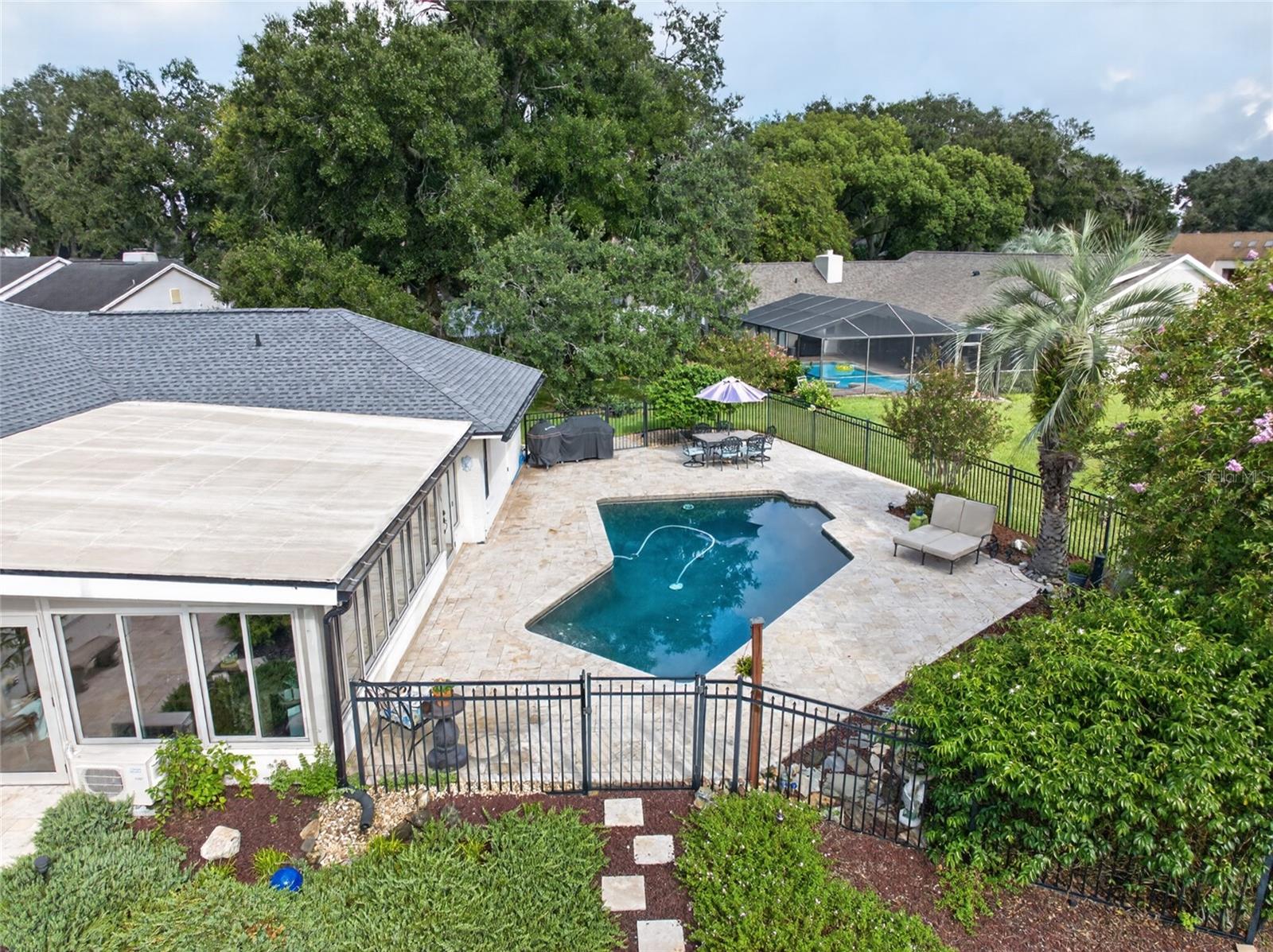906 RETRIEVER AVE — photo 13