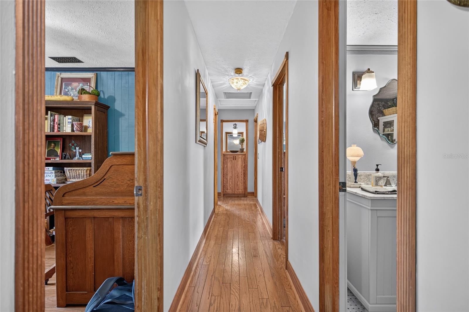 906 RETRIEVER AVE — photo 56