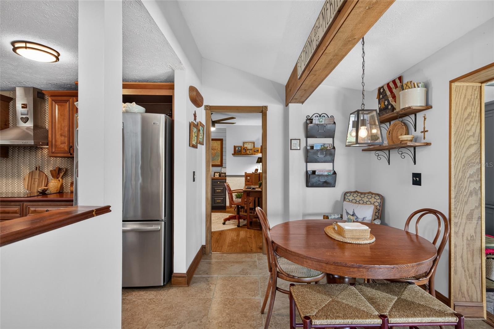 906 RETRIEVER AVE — photo 57