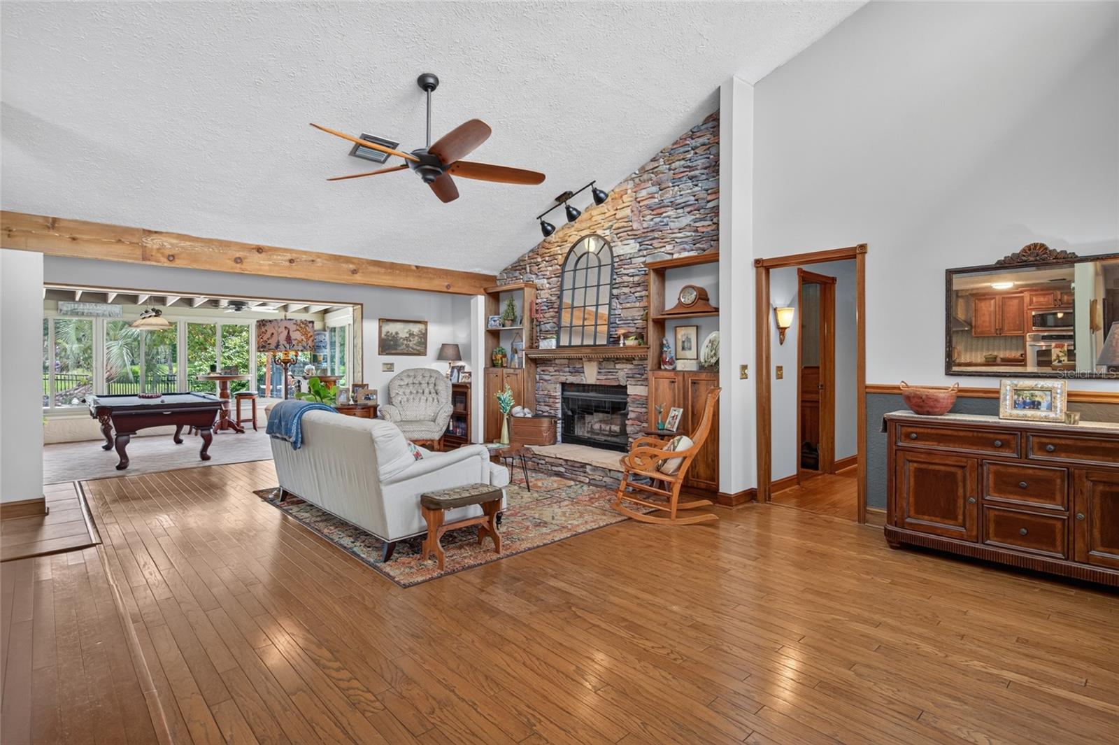 906 RETRIEVER AVE — photo 20