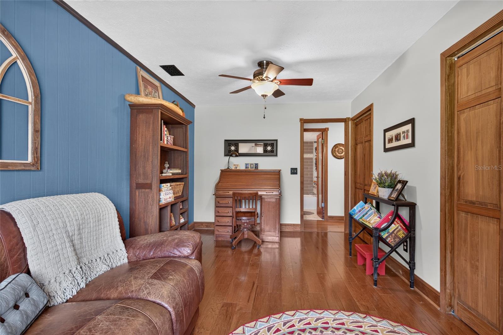 906 RETRIEVER AVE — photo 48
