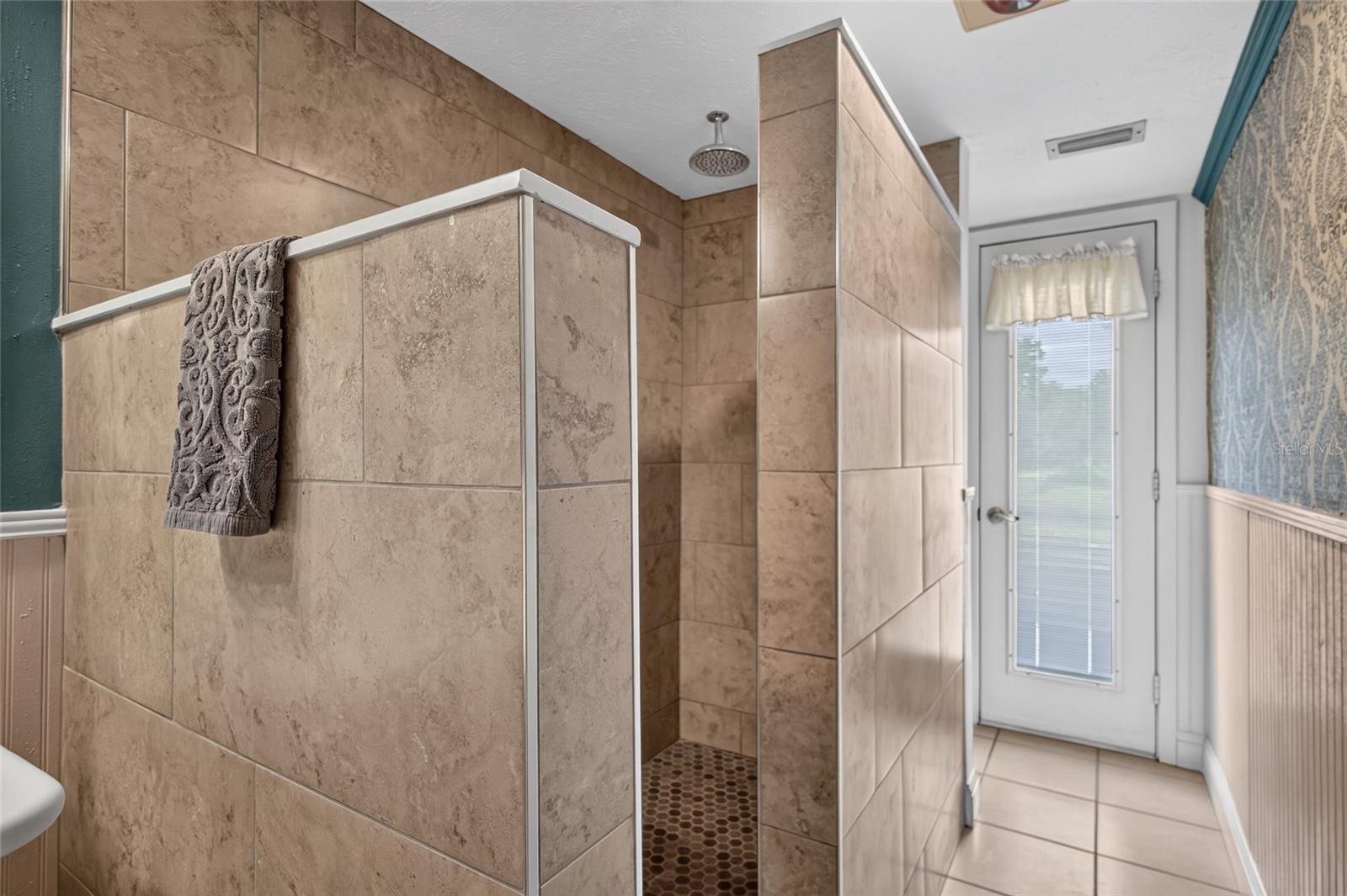 906 RETRIEVER AVE — photo 51