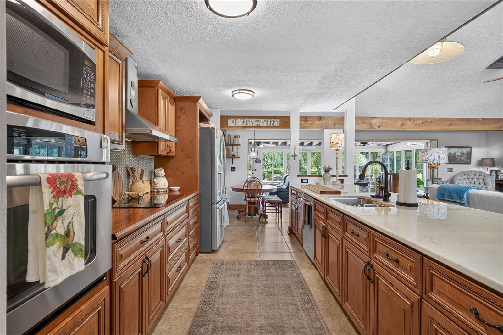 906 RETRIEVER AVE — photo 30