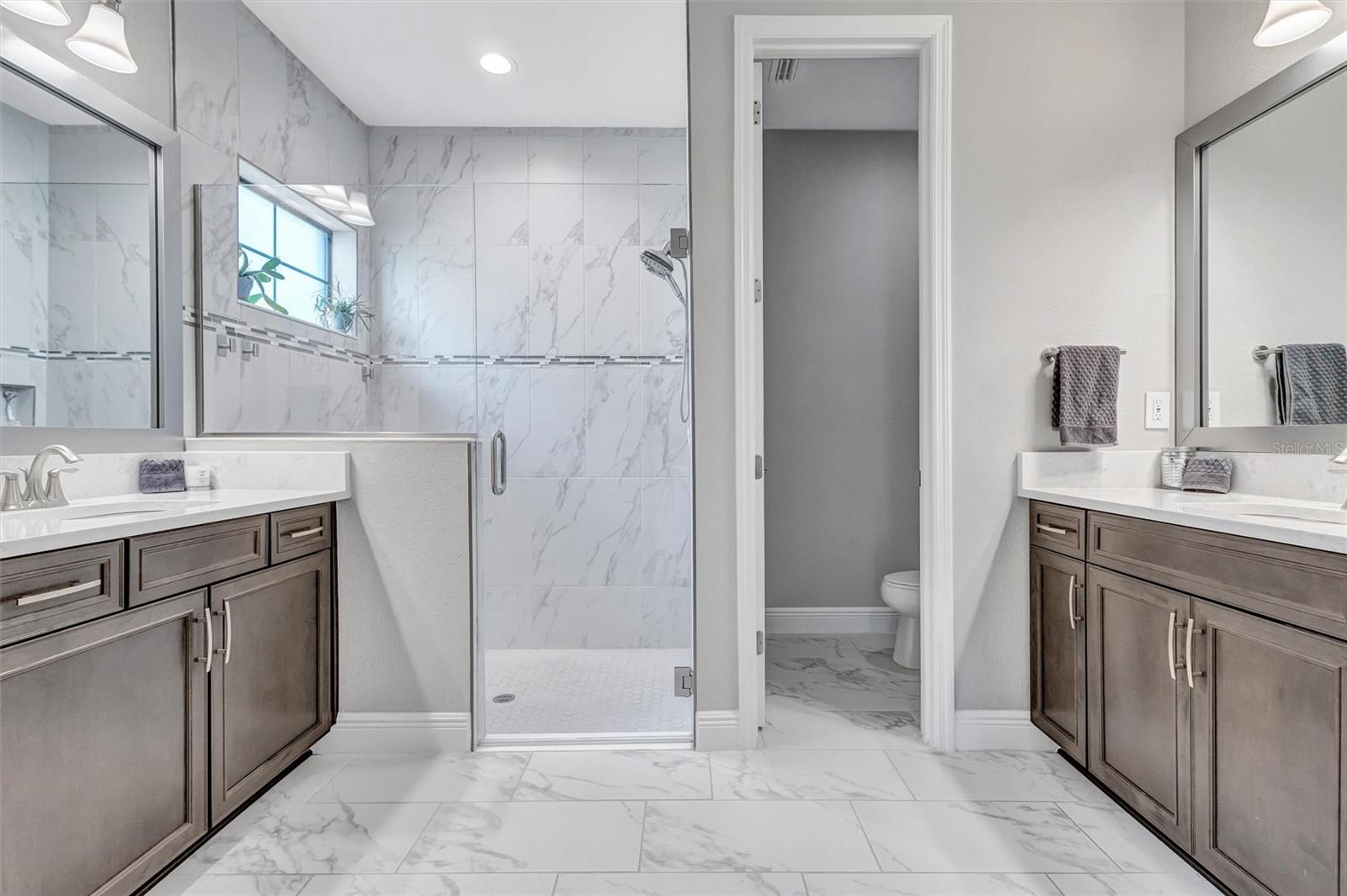 12717 OAK HILL WAY — photo 22