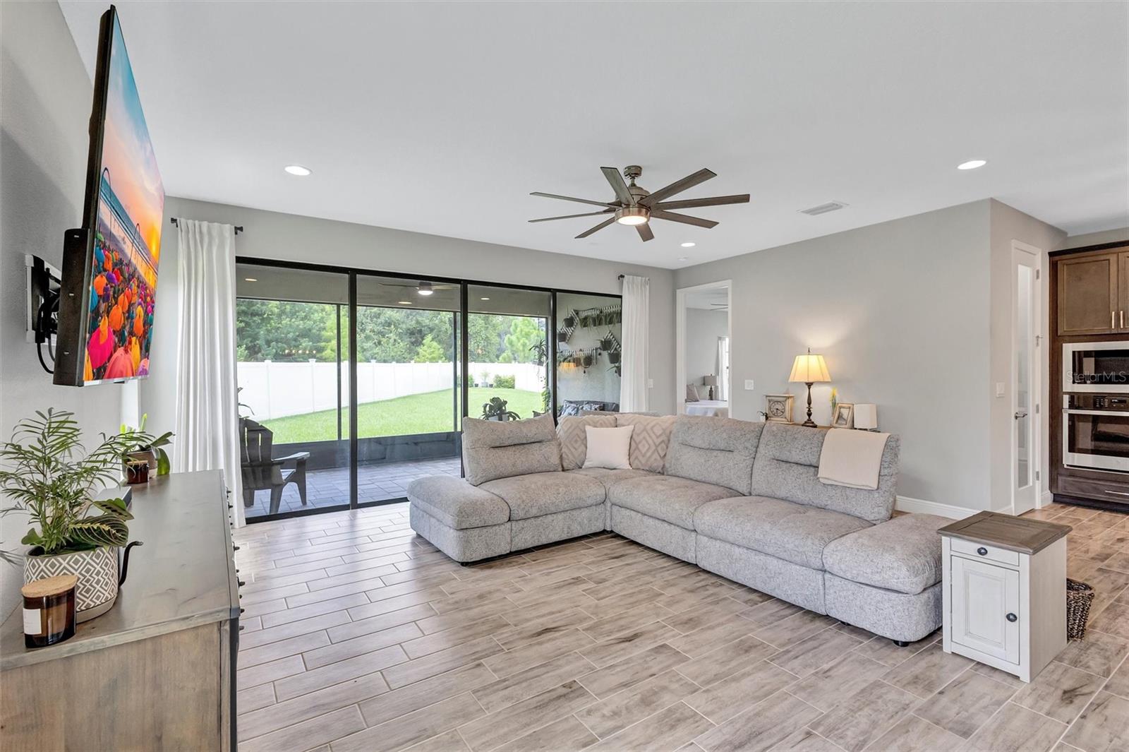 12717 OAK HILL WAY — photo 18