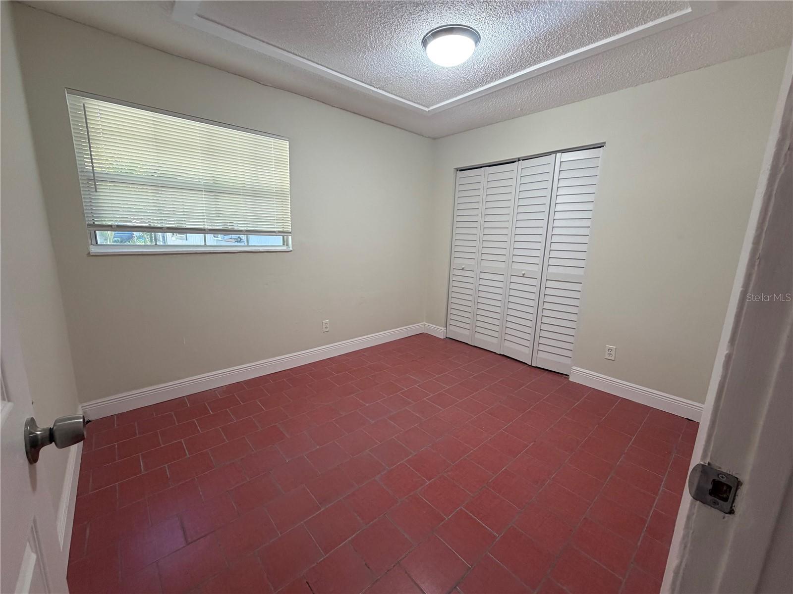 3096 GREEN ACRES AVE — photo 23